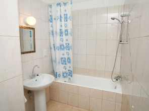 New York Plaza Hotel Apartments