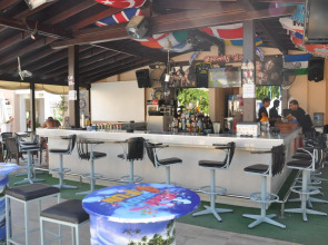 Отель Siesta Beach & Apart