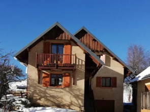 Studio in La Garde, With Wonderful Mountain View, Furnished Garden and Wifi - 8 km From the Slopes