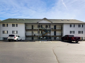 On-site Lake of the Ozarks Access: Camdenton Condo