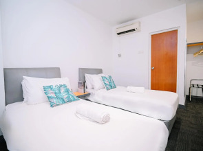 Отель Swing and Pillows — KL Sg Besi