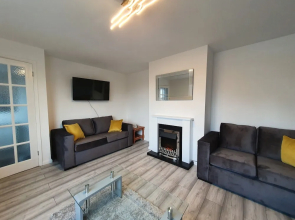 Stylish Modern House in Leamington Spa