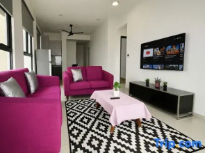 Danga Bay The Sunny Coast 3BR 8Pax