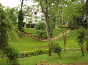 West Wood Hotel