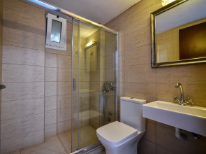 Iraklis Studios & Apartments