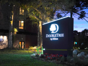 DoubleTree by Hilton Caracol Canela