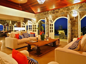 Villa Atlantis