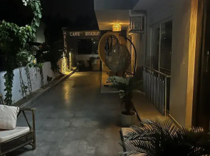 Deadel Hotel