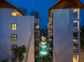Palmyrah Surin Beach Residence