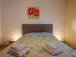 Beachfront Cozy Krk Apartment With Balcony
