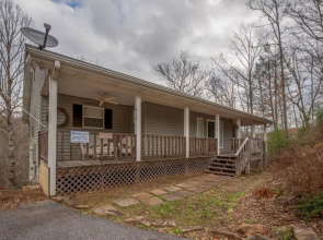 Nottely River Retreat-Blairsville