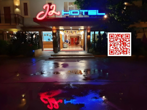 J2 Hotel