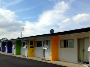 Rainbow Motel