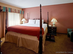Comfort Inn & Suites Sharonville - Cincinnati North