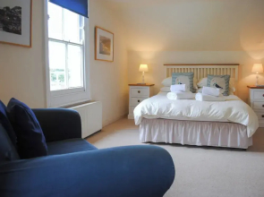 7 Glenthorne House
