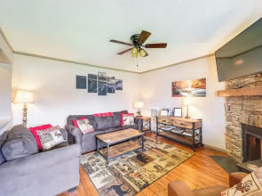 Furnished Deck + Resort Perks: Beech Mtn Retreat!
