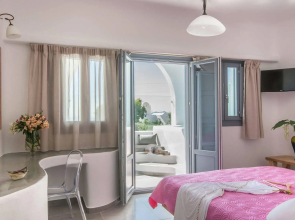 Aspronisi Luxury Villa