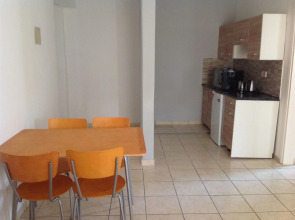 Alecos Hotel Apartments