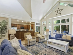 57 Lawton Rd. / Sea Pines / Pet Friendly 4 Bedroom Home