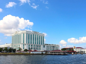 Berjaya Waterfront Hotel