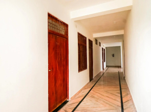 Capital O 67057 Arpit Hotel