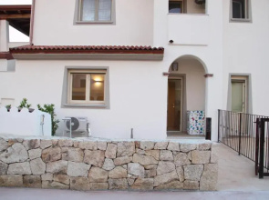 Mediterranean Sea Shell Pool House