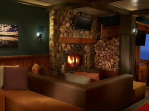 Sunnyside Restaurant & Lodge
