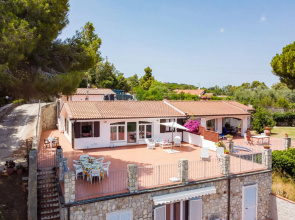 Villa Perla, a terrace that will make you dream-Villa Perla