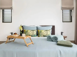 New Designer Villa King Beds Pool Near Beach