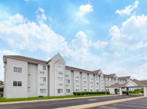 Microtel Inn & Suites by Wyndham Pittsburgh Airport