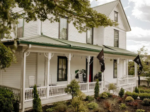 Blue Ridge Inn Bed & Breakfast