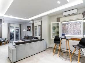 Luxcrib&Spa in Glyfada