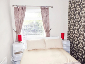City Centre - Business or Leisure - Parking - BHR Apartments