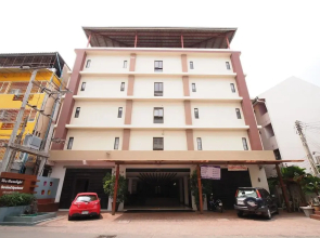 OYO 882 The Moonlight Serviced Apartment