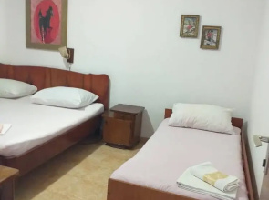 Apartment Antica Ground Floor Sleeps 5