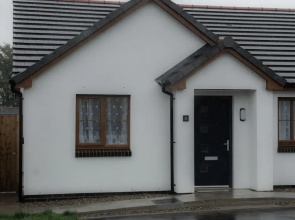 Pink Puffin Cottage - 2 Bed - Templeton