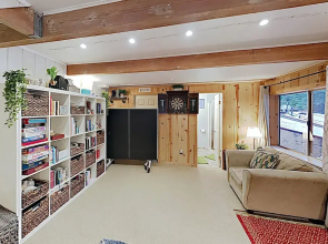 Family-Friendly Cabin W/ Private Hot Tub Home