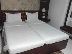 Airport City Hotel