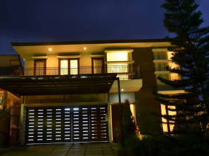 Morning Glory Mountain View 4BR Villa with Pool
