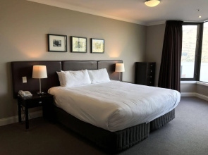 Luxury Lake Suites