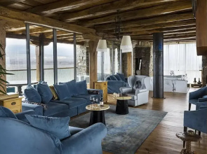 Maison & Chateau Copsa