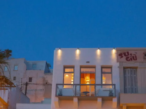 Naxos Riviera Suites