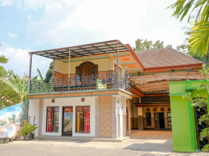 OYO 1689 Sumber Urip Family Homestay Syariah