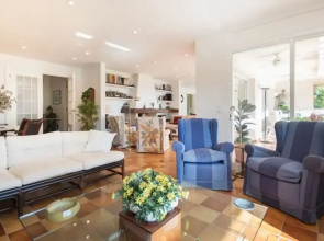 Villa Cossis Beach TVL 32