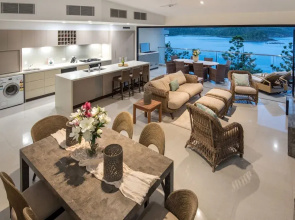 Northcape 1 Ocean Front 4 Bedroom - Pool