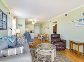 Coastal Murrells Inlet Condo With Balcony!