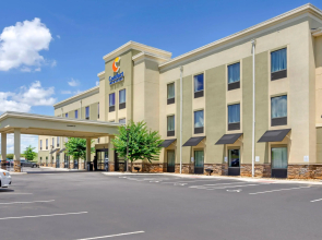 Comfort Inn & Suites Lynchburg Airport - University Area