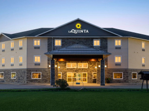 La Quinta Inn & Suites by Wyndham Fairbanks Airport