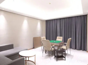 Lavande Hotel (Wal-mart Store, East Yueyang High-speed Railway Station)