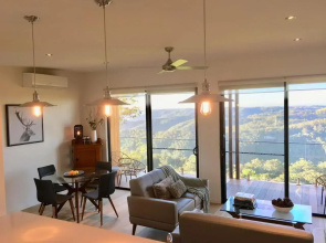 Scandinavian Cabin - Maleny - One Bedroom